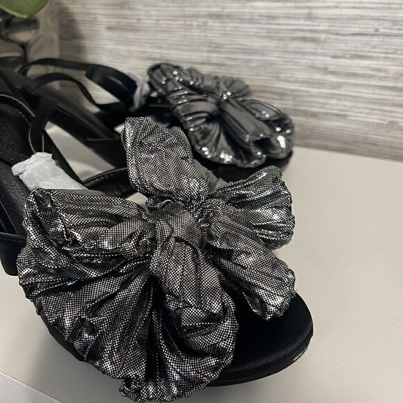 New york & Company | Tina Bow Heel Pump - Picture 6 of 6